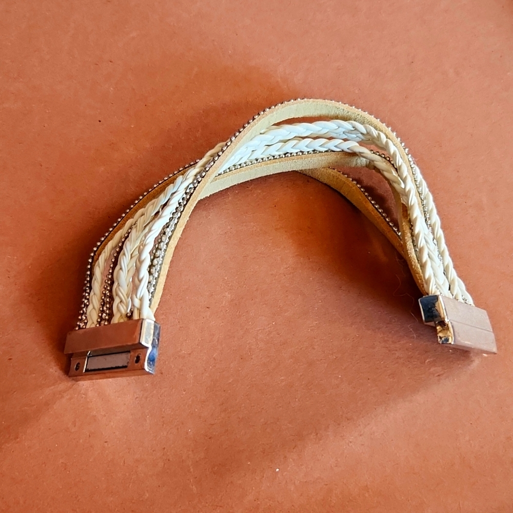 White leather bling ✨️ bracelet